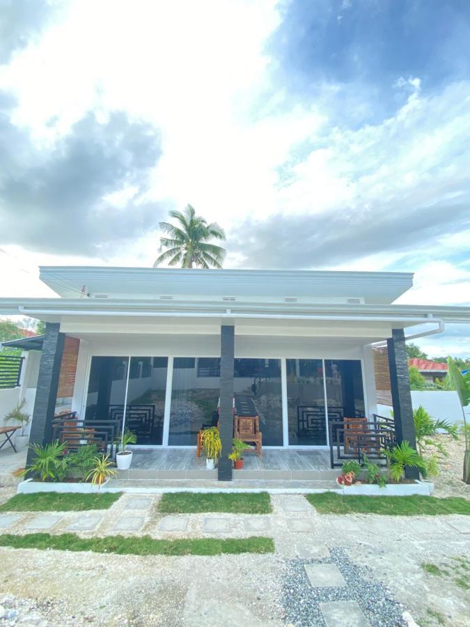Palm View Moalboal Hotell Exteriör bild